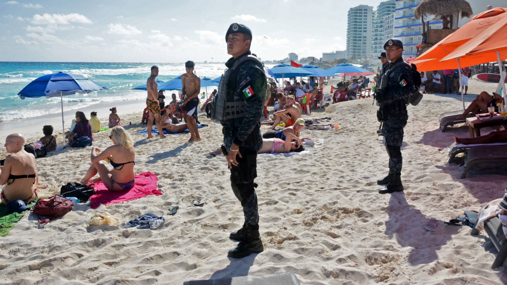 México despliega 5.000 policías federales en Cancún y Los Cabos
