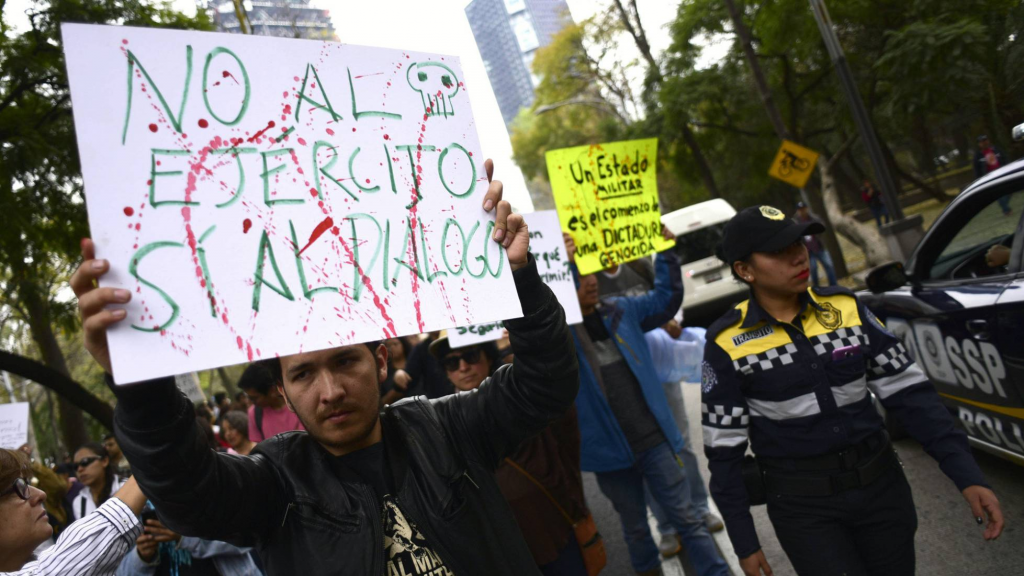 La seguridad enfrenta a los aspirantes presidenciales en México