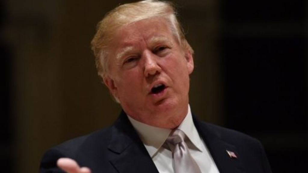 Trump responde al escándalo: “No soy racista”