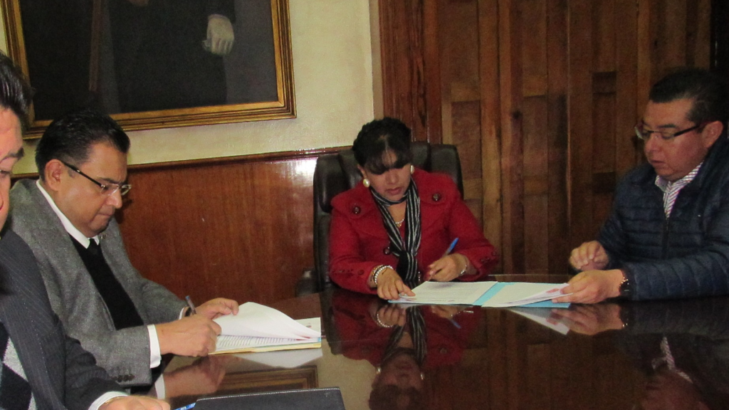 Firman convenio de colaboración ayuntamiento de Tlaxcala y la UAT