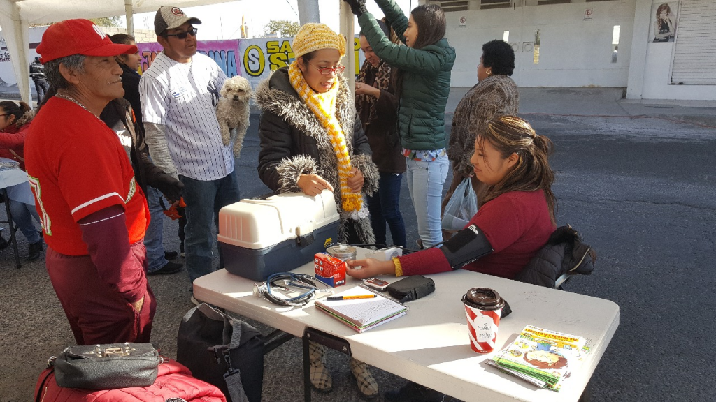 Se suman más de 400 personas a la “Caminata por tu Salud”