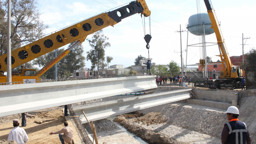 Concluye Secoduvi primera etapa de puente vehicular