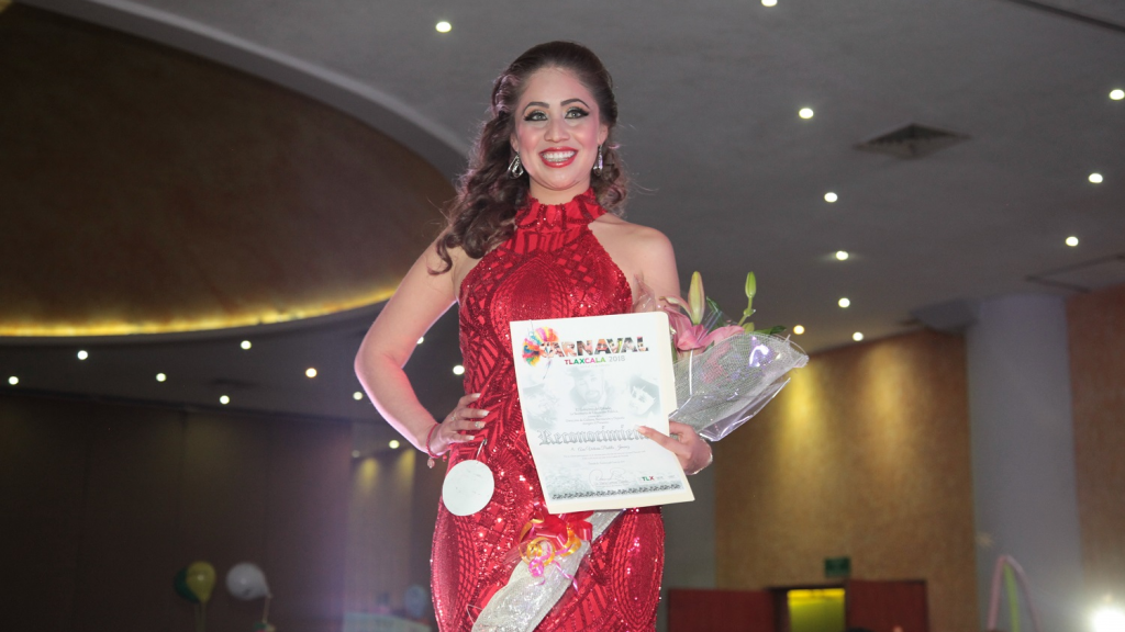 Victoria Padilla fue electa reina de carnaval