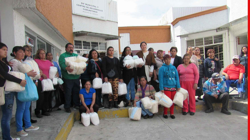 Entrega DIF de Tlaxcala apoyo a personas con parálisis cerebral