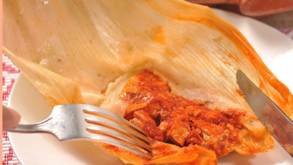 Tamales rojos de pierna