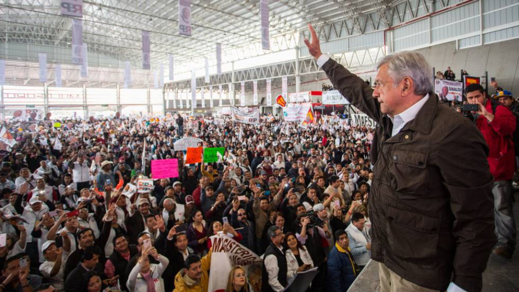 Los candidatos se disputan el voto del magisterio