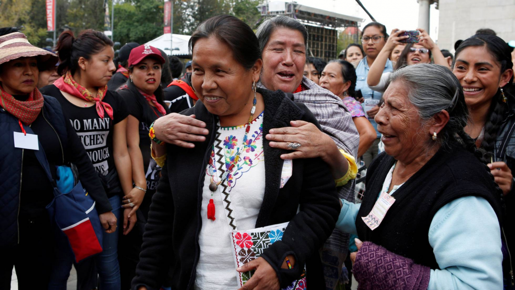 La aspirante presidencial Marichuy sufrió una lesión en la cabeza