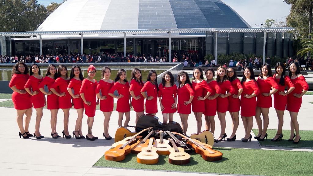 Obtiene segundo lugar nacional rondalla femenil