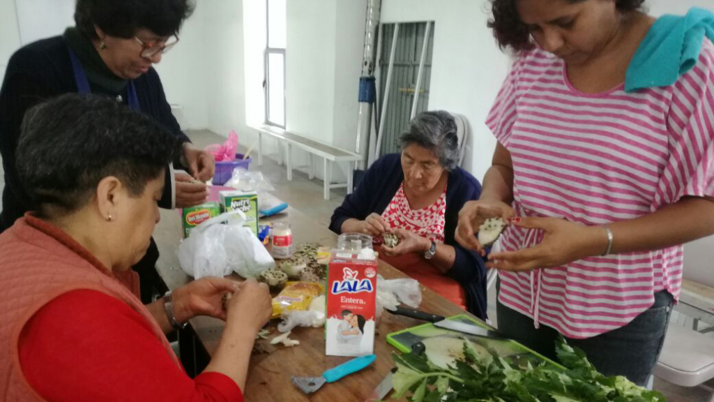 Imparte SMDIF cursos de gastronomía y panadería