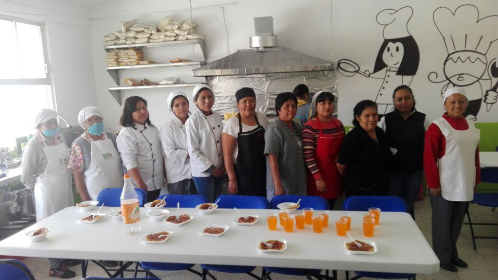 SMDIF de Ixtenco realiza capacitaciones a comedores escolares