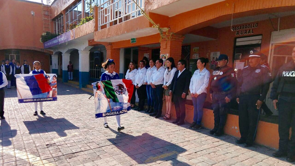 Ceremonia cívica por el Día de la Bandera