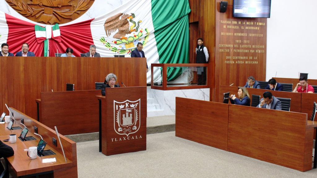 Reconocen diputados de la LXII legislatura 