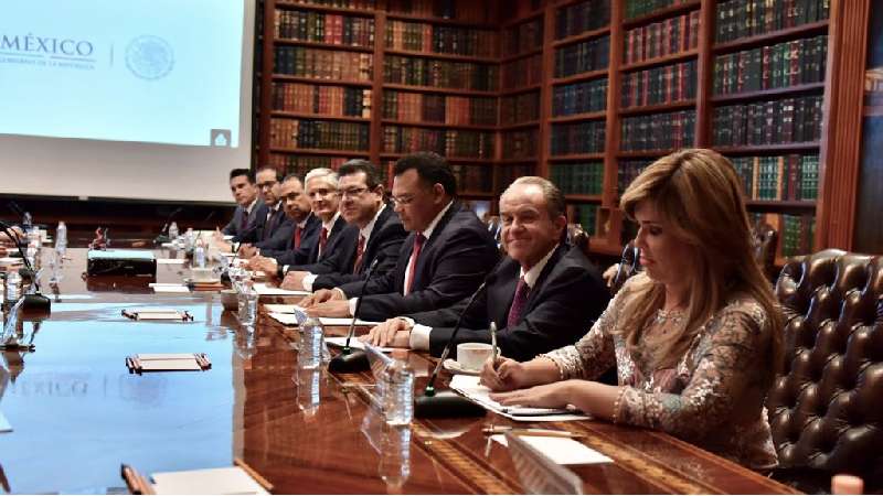 Participa Mena en reunión de seguridad con Navarrete