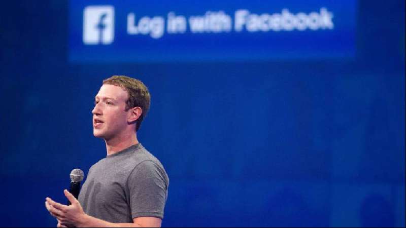 Las autoridades europeas y estadounidenses reclaman a Zuckerberg