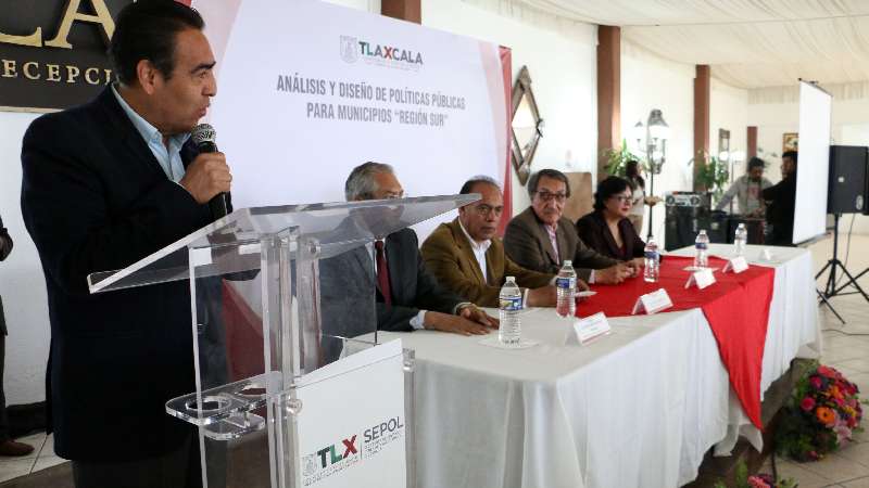 Capacita secretaría de políticas públicas a municipios de la zona