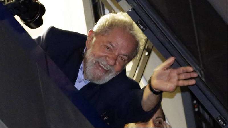 Lula negocia con la justicia su entrega para entrar a la cárcel
