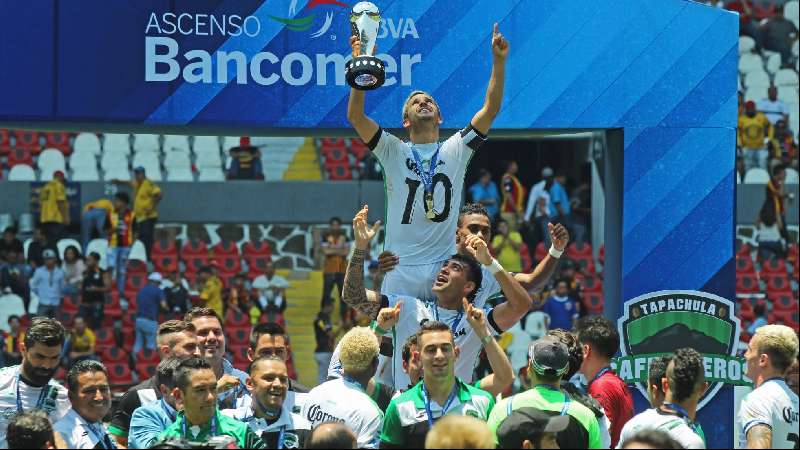 El ascenso del fútbol mexicano se vuelve un caos