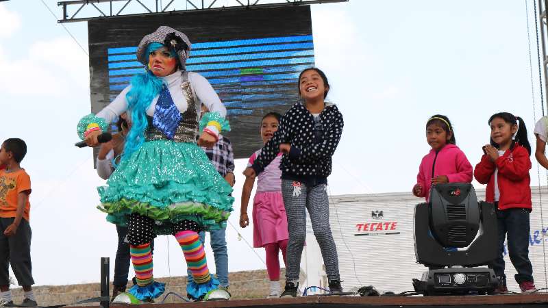 Festejo a lo grande por el Día del Niño en Chiautempan
