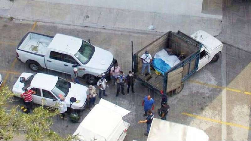 Hallados nueve cadáveres en una camioneta en Guerrero