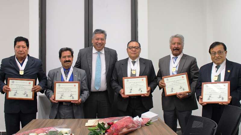 Entrega de la Presea “Unidad, Orgullo y Compromiso Magisterial”