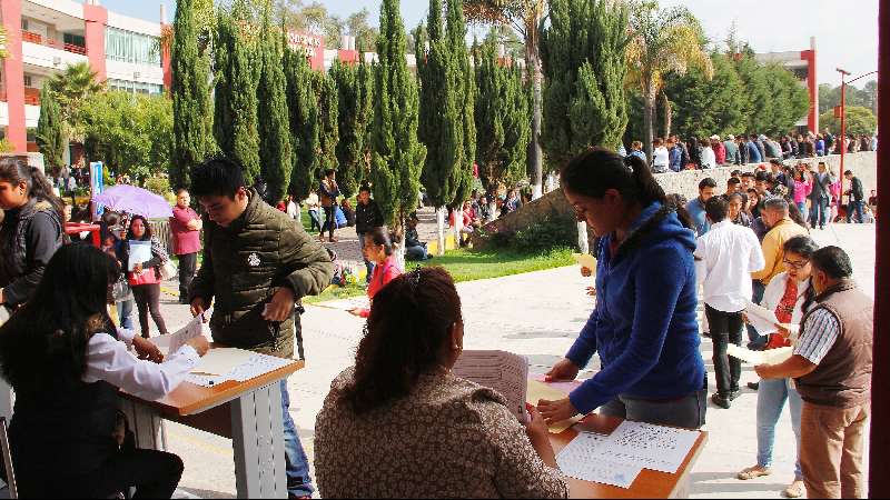 Entregó UAT fichas CENEVAL para ingreso a licenciaturas