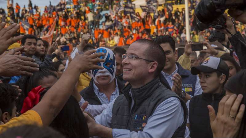 De Teresa de Calcuta al grafiti: los orígenes de Ricardo Anaya