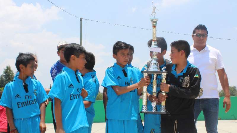 Santa Fe, Campeón  al derrotar  6 a 3  a Halcones en juego