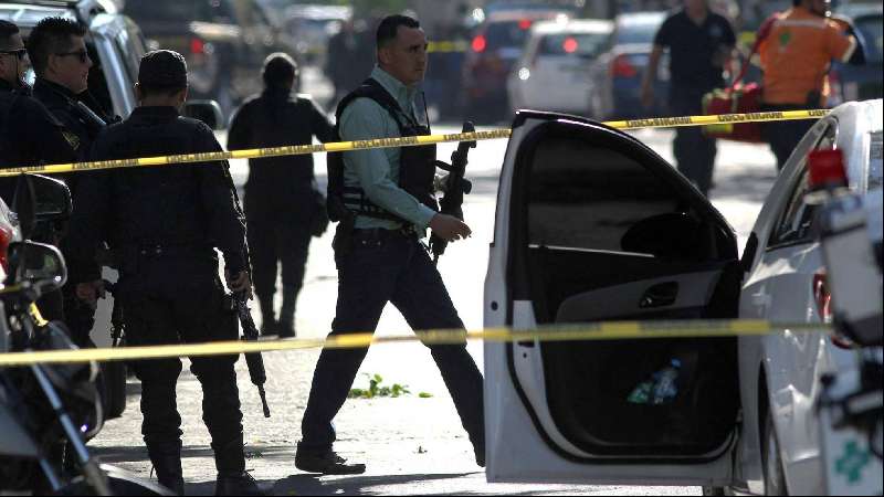 El exfiscal de Jalisco sobrevive a un atentado
