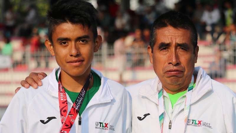 Logran bronce Erick Salvador, Maya Rivera y Ezequiel Hernández