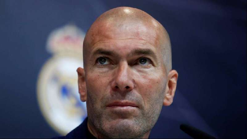Zidane dimite