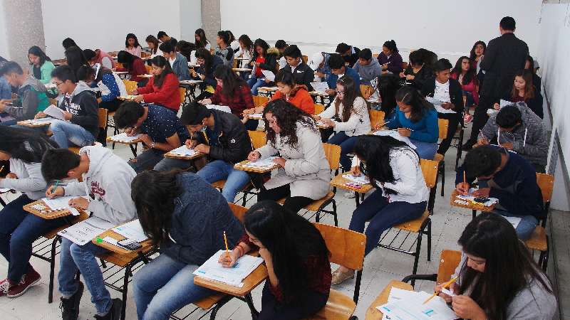 Presentaron aspirantes examen de admisión en la UAT