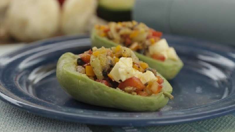 Chayotes rellenos de verduras