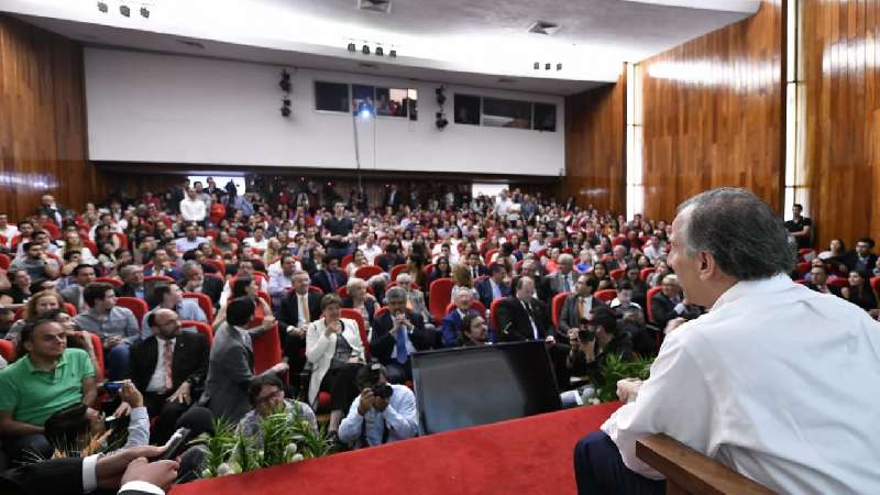 Meade acudió a la universidad Anáhuac