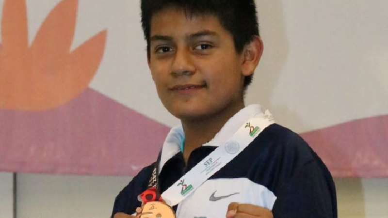 Gana bronce Ángel Flores en Olimpiada Nacional de taekwon do