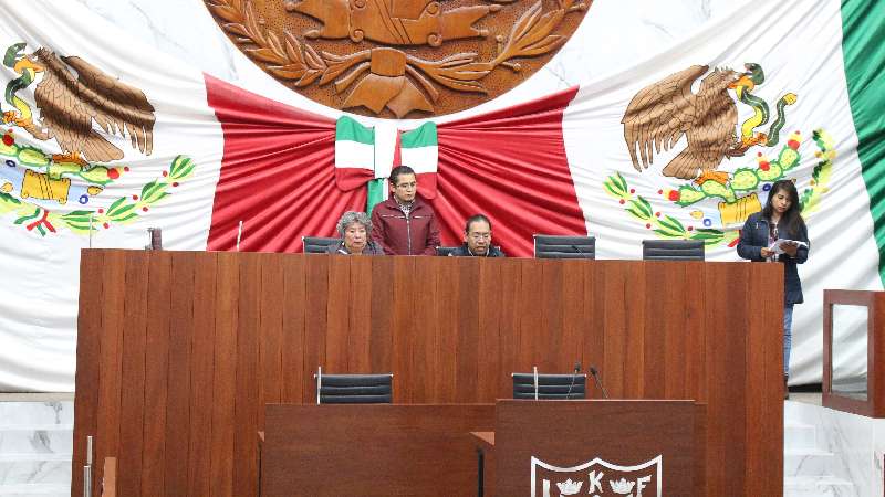 No toma protesta a diputados suplentes por falta de quorum