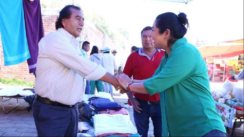 Apoyo a Anabel tianguistas y comerciantes de Tlaxcala