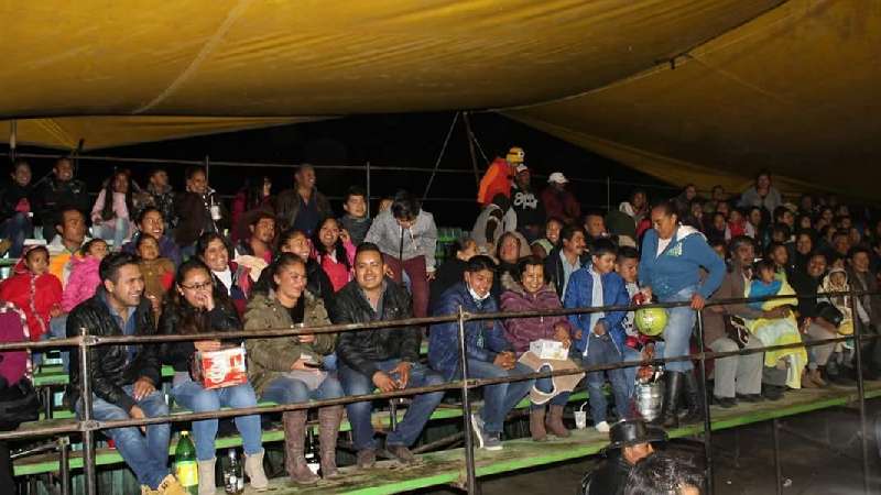 Celebran en Tocatlán a padres
