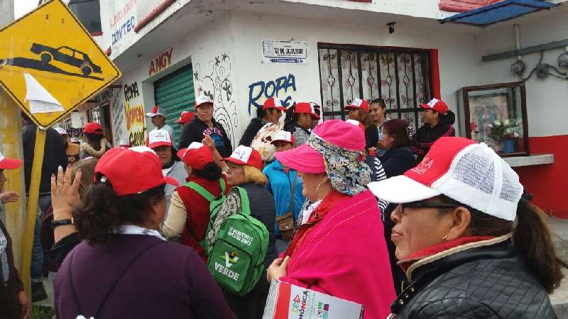 Edil de Tzompantepec presiona voto, denuncian