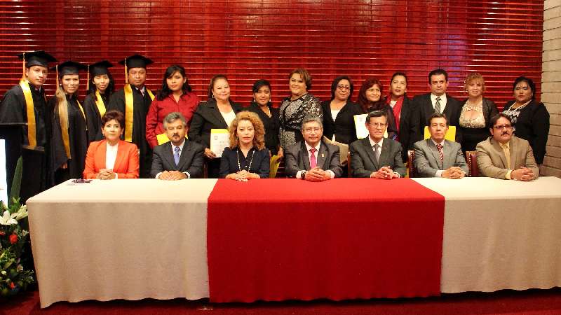 Celebró UAT ceremonia de graduación de las Maestría