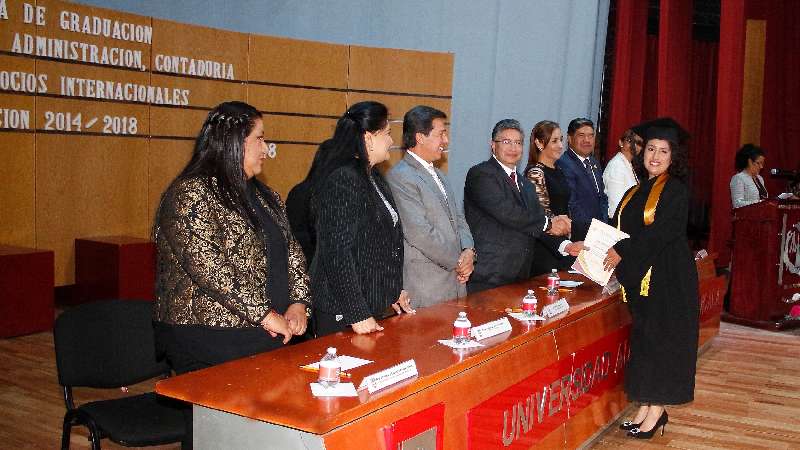 Culminó estudios en la UAT la generación 2014-2018