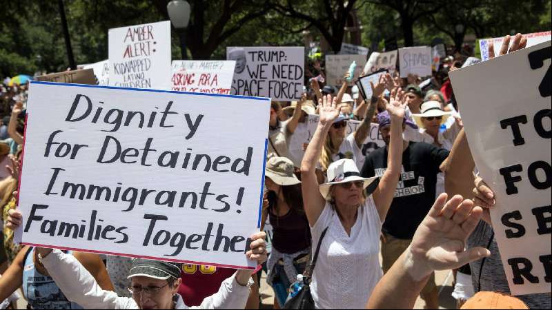 EE UU empieza a reunir con sus padres inmigrantes a los niños
