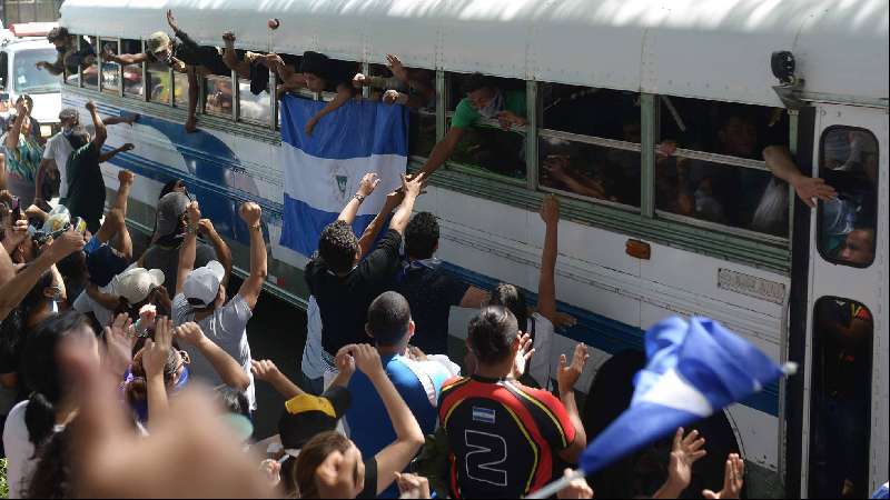 Leales a Ortega asaltan en Managua la Universidad