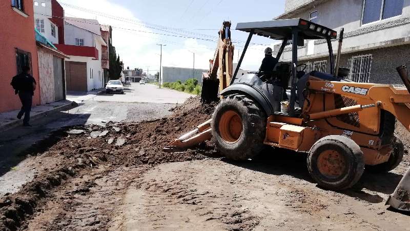 Pavimenta Secoduvi calles en Apizaco