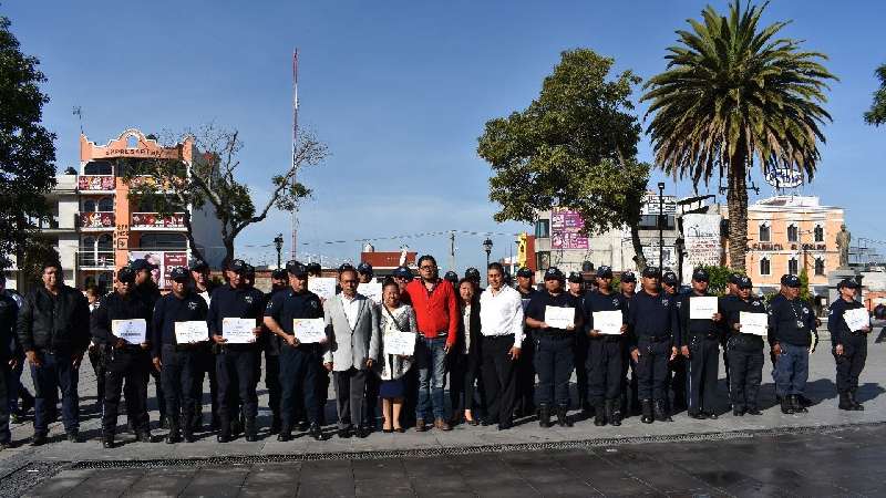 Aprueban 35 policías de Zacatelco el curso