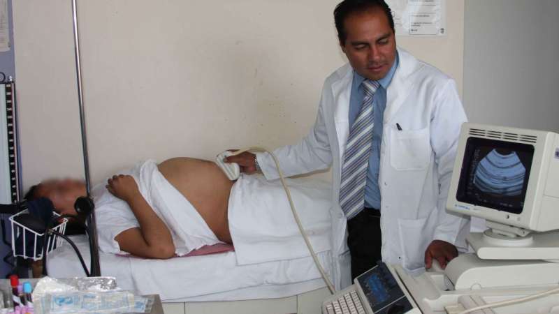 Brinda SESA atención materna en 12 hospitales 