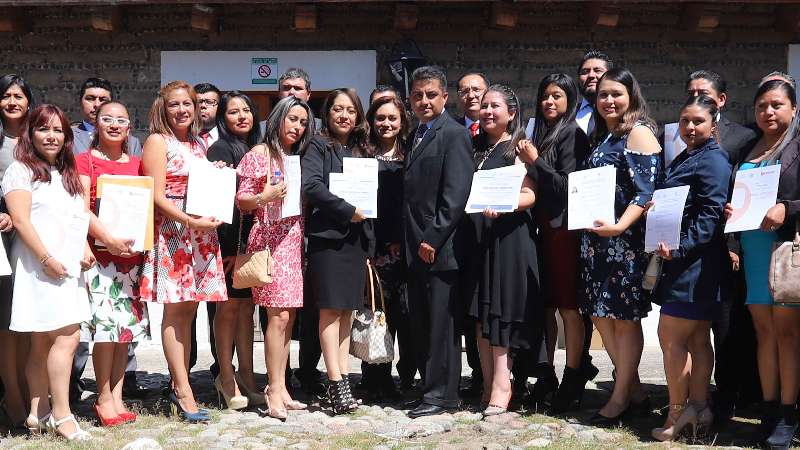 Certifican calidad de instructores y oficiales del registro civil