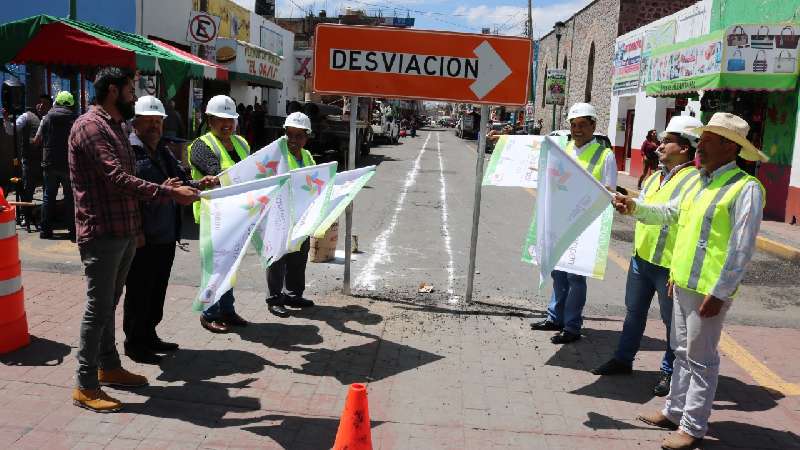 Apertura Héctor Domínguez Rugerio en Chiautempan obra