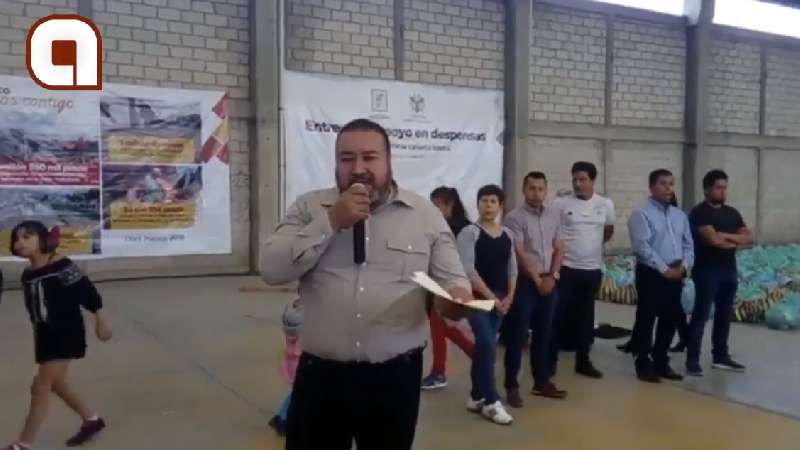 Entrega de despensa en Xicohtzinco