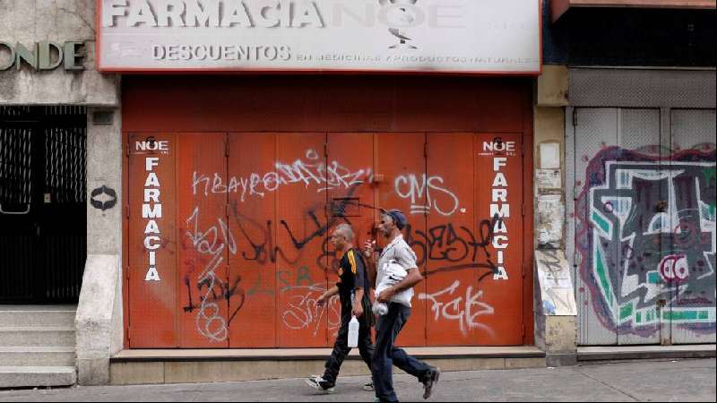 Cinco ceros menos traen de cabeza a los venezolanos