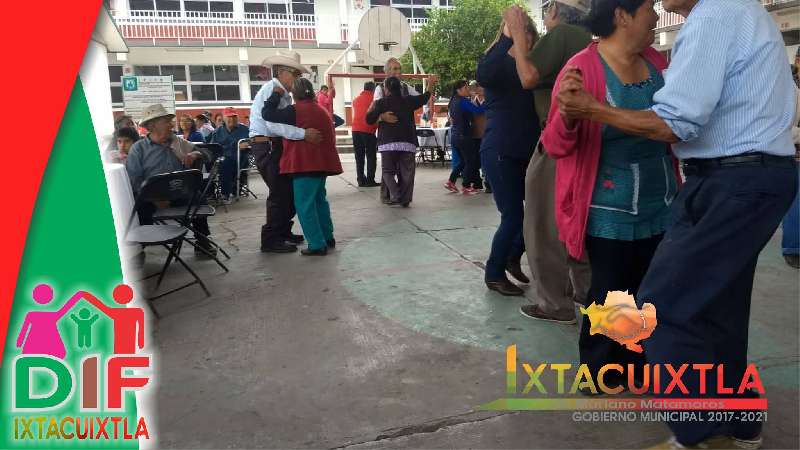 Festejos del “Día del Abuelo” en Ixtacuixtla